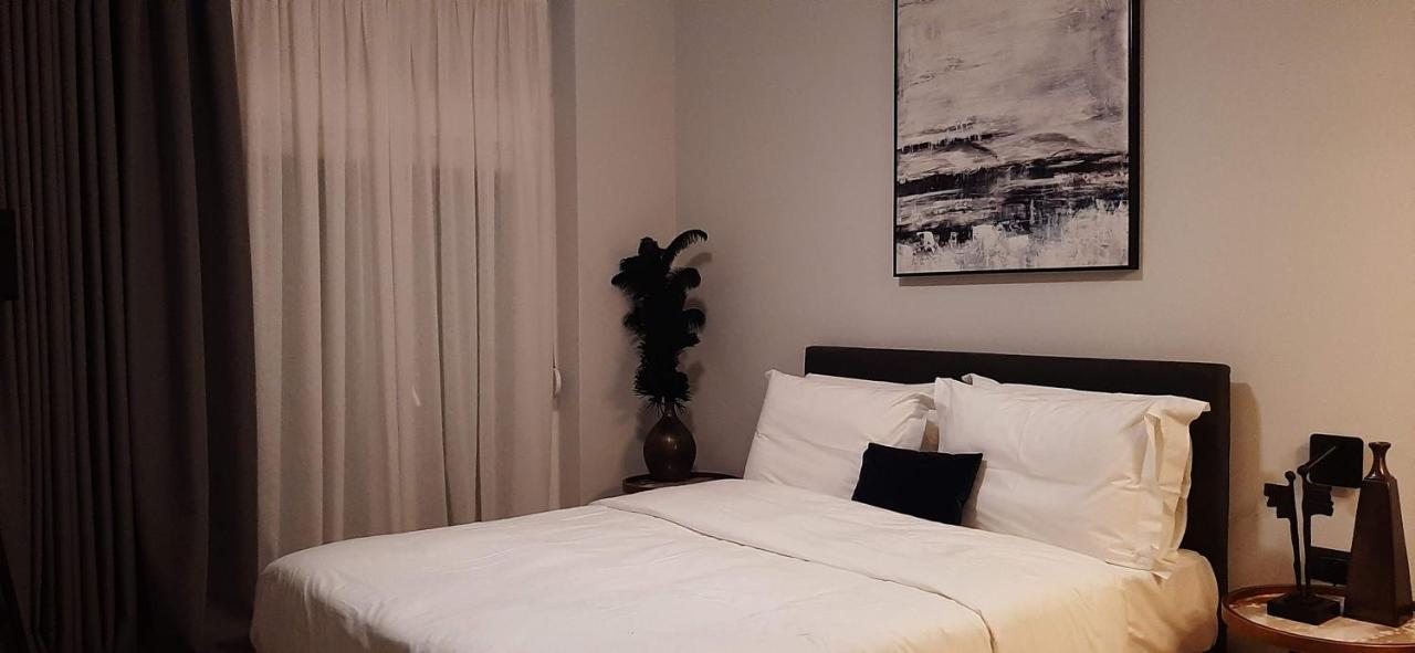 Homing Inspired Modern Living Volos